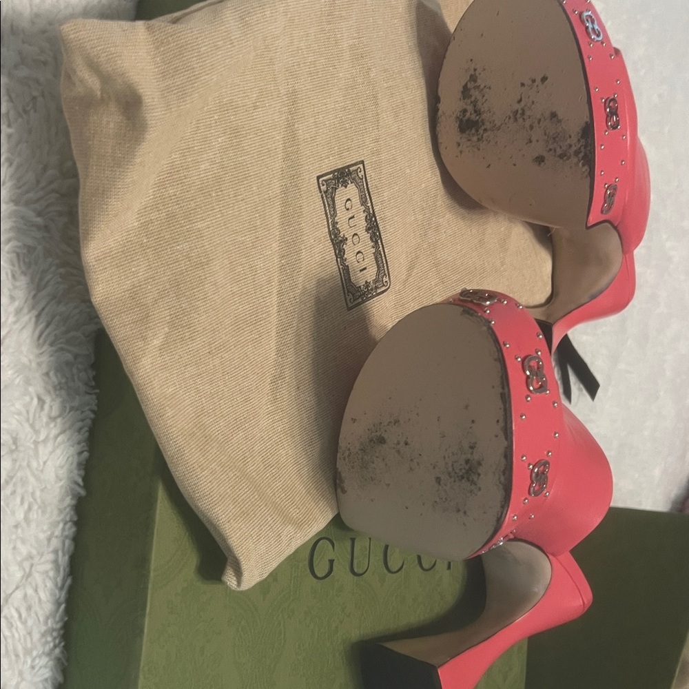 Authentic Pink Gucci platform retro heels - Picture 3 of 8